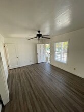 2377 Gibson St in Sacramento, CA - Foto de edificio - Building Photo