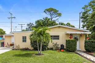 1010 S 14th St in Lantana, FL - Building Photo