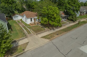 2118 S Jackson Ave in Joplin, MO - Building Photo - Building Photo