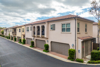 21 Jonquil in Irvine, CA - Building Photo - Building Photo