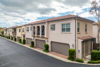 21 Jonquil in Irvine, CA - Foto de edificio - Building Photo