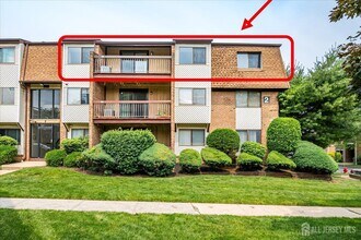 223 Edison Glen Terrace in Edison, NJ - Building Photo - Building Photo
