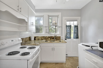 2728 Blossom St in Columbia, SC - Building Photo - Interior Photo