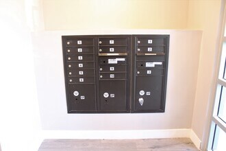 14848 Delano St in Los Angeles, CA - Foto de edificio - Building Photo