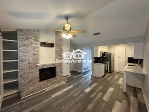 3839 Dry Creek Dr in Austin, TX - Building Photo - Building Photo