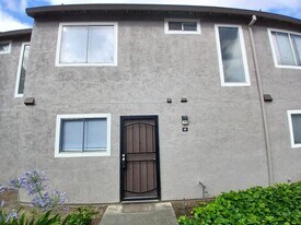1940 Grande Cir in Fairfield, CA - Building Photo