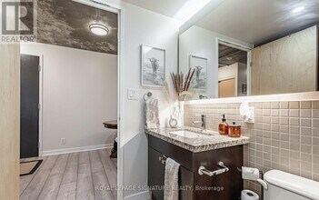 1005 King St W in Toronto, ON - Building Photo - Building Photo