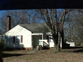 306 Lawrence St in Greensboro, NC - Building Photo