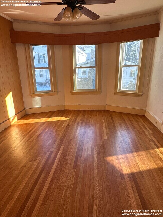 80 Upland Rd, Unit 2 in Belmont, MA - Building Photo - Building Photo