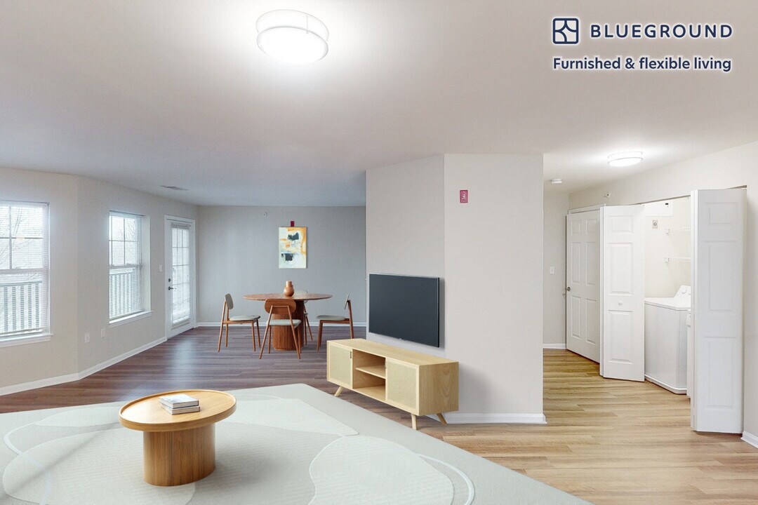 160 Boylston St in Newton, MA - Building Photo