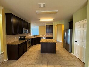 6801 Modesto Rd in Killeen, TX - Foto de edificio - Building Photo