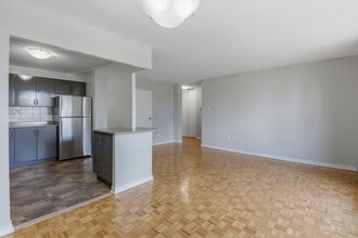 20 Stonehill Crt in Toronto, ON - Building Photo - Building Photo