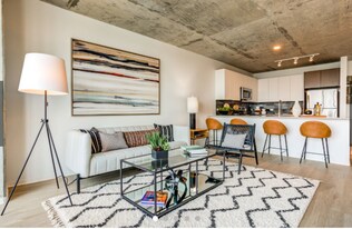 2113 S Wabash Ave in Chicago, IL - Building Photo