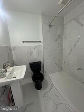 717 Sansom St in Philadelphia, PA - Building Photo - Building Photo
