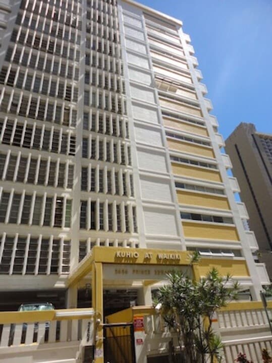 2464 Prince Edward St in Honolulu, HI - Foto de edificio