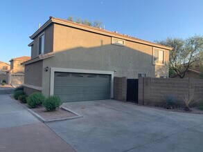 21842 N 40th Pl in Phoenix, AZ - Building Photo - Building Photo