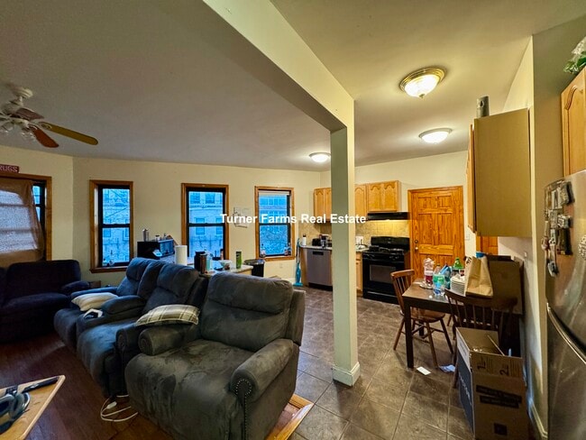 47 Orkney Rd, Unit 2 in Boston, MA - Building Photo - Building Photo