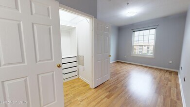7990 Baymeadows Cir E in Jacksonville, FL - Building Photo - Building Photo