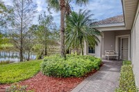 10072 Oakhurst Way in Ft. Myers, FL - Foto de edificio - Building Photo