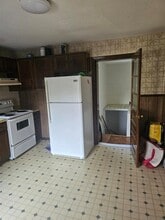 19 E Concord St, Unit B in Dover, NH - Building Photo - Building Photo