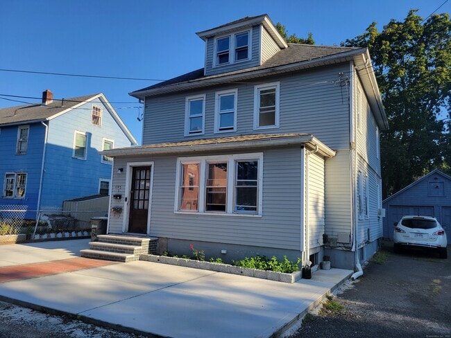 178 Spruce St in Manchester, CT - Building Photo - Building Photo