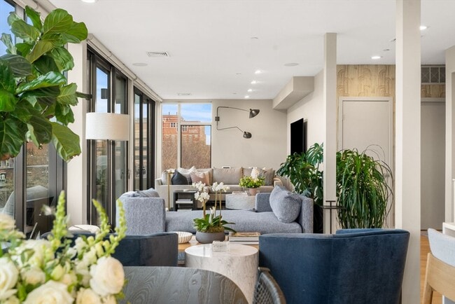 property at 7 E Springfield St