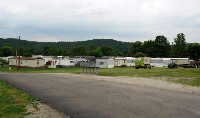 21 Winfield Mobile Home Park in Winfield, WV - Building Photo - Building Photo