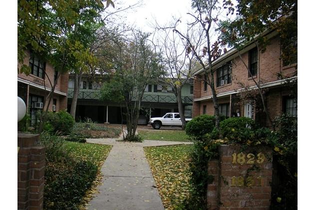 1829-1842 W Main St in Houston, TX - Building Photo