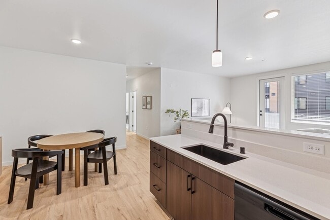 Brisa Heights in Pasco, WA - Foto de edificio - Building Photo