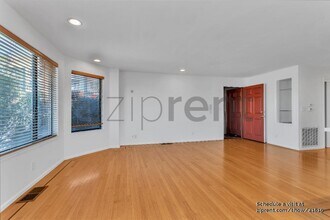813 Meade Ave in San Francisco, CA - Building Photo - Building Photo