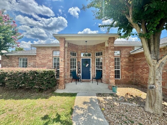 4233 Shadow Ln in Niceville, FL - Building Photo - Building Photo