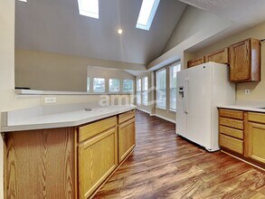8000 Trinity Shore Cir in Liberty Township, OH - Building Photo - Building Photo