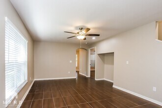 6119 Sand Key Ln in Wesley Chapel, FL - Building Photo - Building Photo