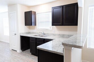 1404 Starling Ln in Ennis, TX - Building Photo - Building Photo