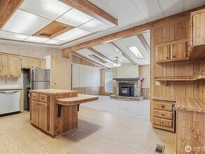 7071 N Van Decar Rd SE in Port Orchard, WA - Building Photo - Building Photo