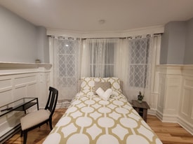 5023 Spruce St in Philadelphia, PA - Building Photo