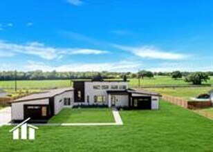 5976 Rain Mdw Dr in College Station, TX - Building Photo - Building Photo