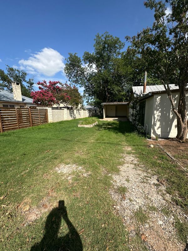 603 N Orange St in Fredericksburg, TX - Building Photo - Building Photo