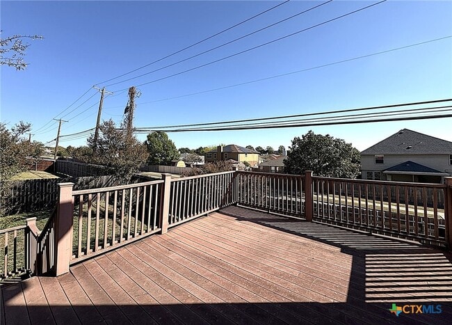 property at 2313 Modoc Dr