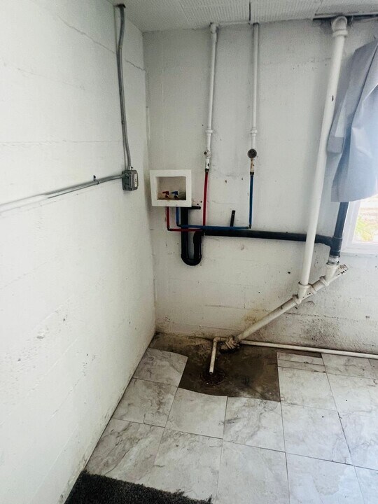 937 E 700 S in Clearfield, UT - Building Photo