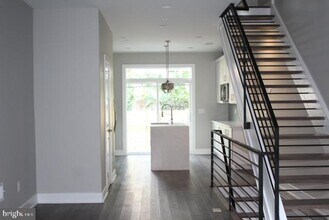 1227 N Myrtlewood St in Philadelphia, PA - Building Photo - Building Photo