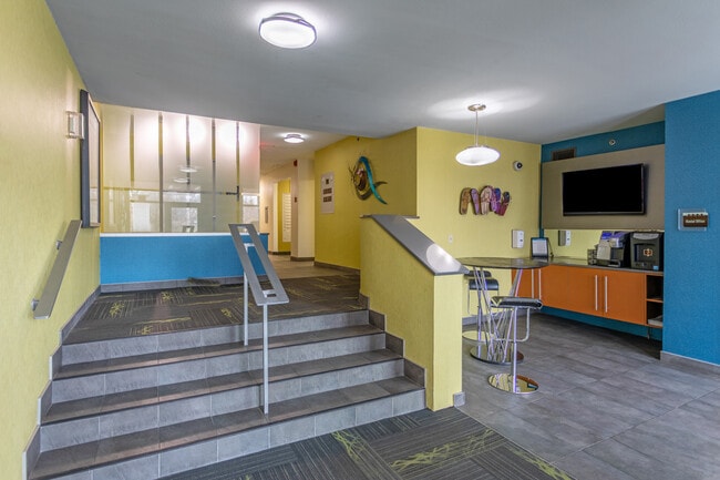 The Venue On Knox Apartments in Minneapolis, MN - Building Photo - Lobby