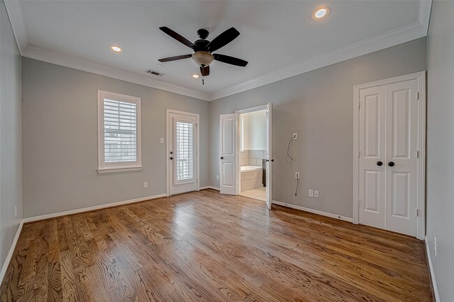 2411 Lawrence St in Houston, TX - Building Photo - Building Photo