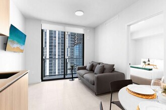 501 NE 1st Ave in Miami, FL - Foto de edificio - Building Photo