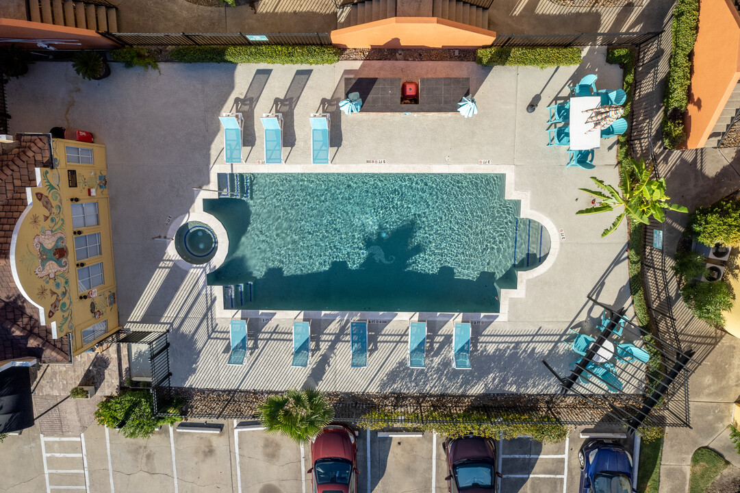 Seaside Village in Galveston, TX - Foto de edificio