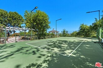 21663 Ulmus Dr in Woodland Hills, CA - Building Photo - Building Photo