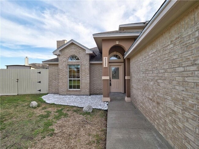 2422 Songbird Ln in Corpus Christi, TX - Building Photo - Building Photo