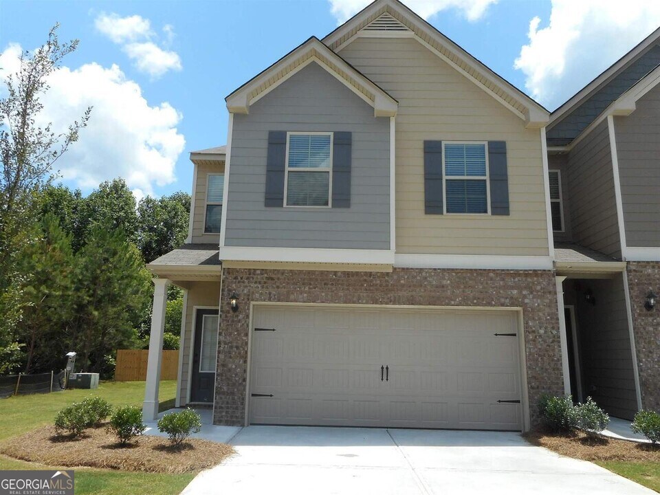7852 Rock Rose Ln in Fairburn, GA - Building Photo