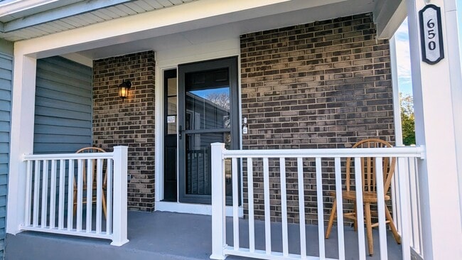 650 Shining Water Dr in Carol Stream, IL - Building Photo - Building Photo