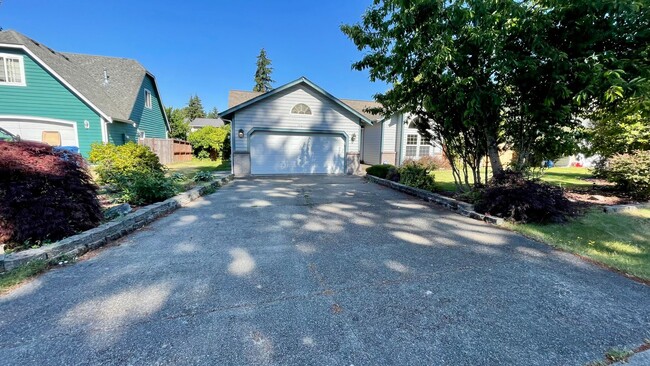 property at 15622 92nd Way SE